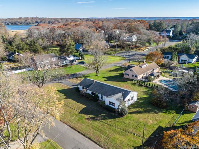 280 Clearview Avenue, Southold, NY 11971