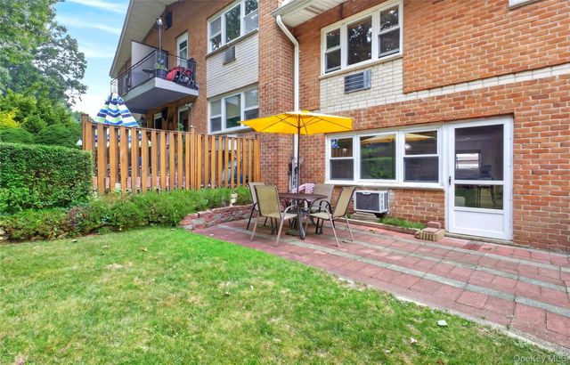 671 Pelham Road D9, New Rochelle, NY 10805