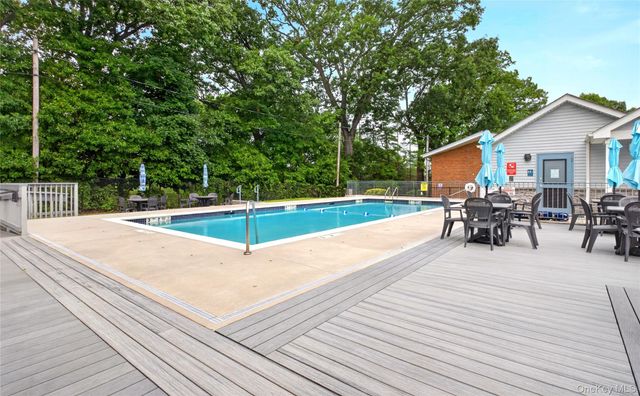 671 Pelham Road D9, New Rochelle, NY 10805