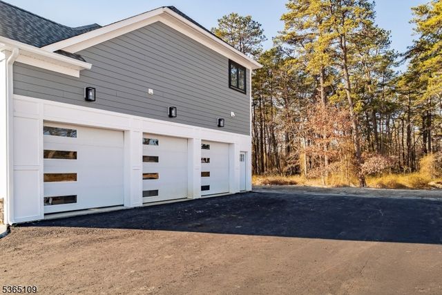 2 Haystack Court, Howell Twp., NJ 07731