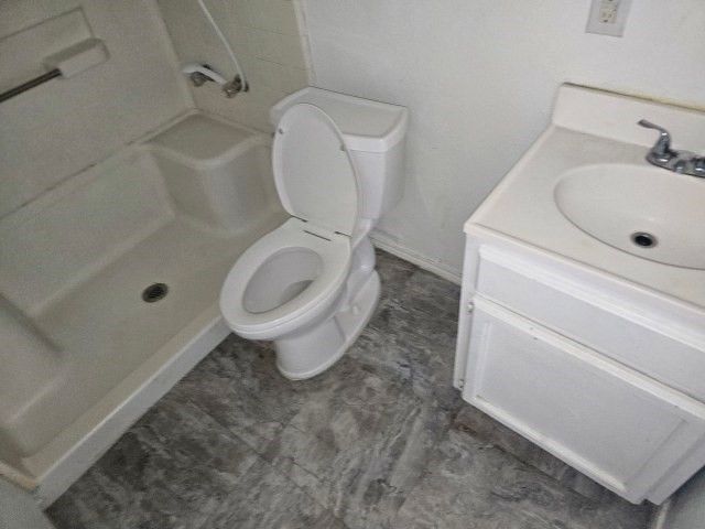 630 E B Avenue, Kingsville, TX 78363