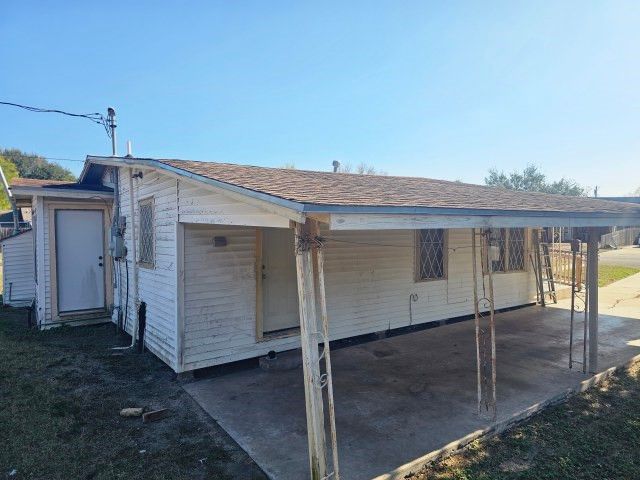 630 E B Avenue, Kingsville, TX 78363
