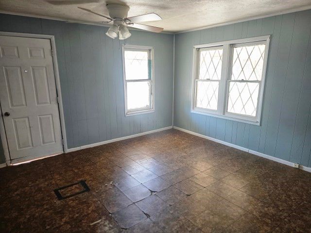 630 E B Avenue, Kingsville, TX 78363