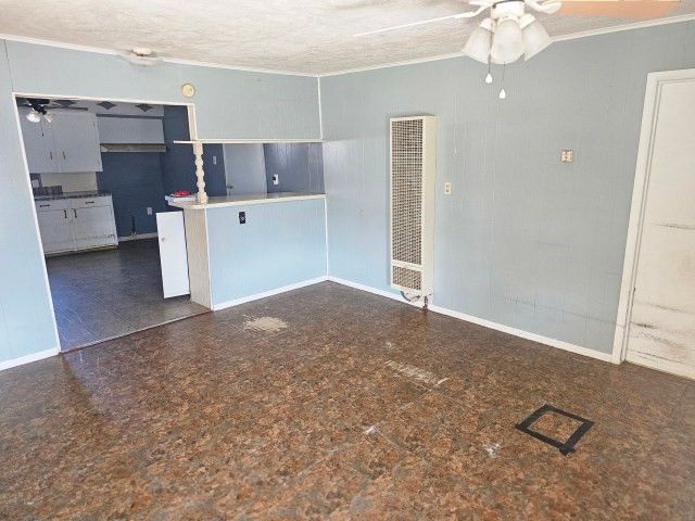 630 E B Avenue, Kingsville, TX 78363