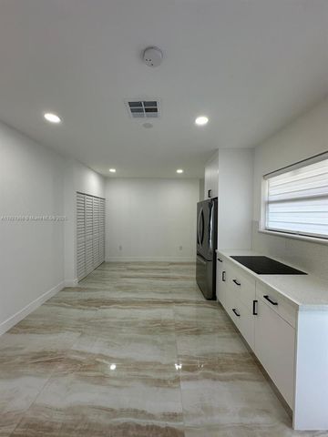 19823 SW 119th Ct, Miami, FL 33177