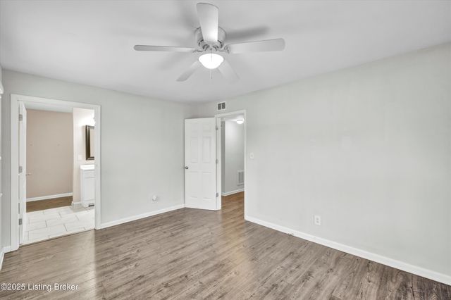 3512 Barclay Dr, Louisville, KY 40299