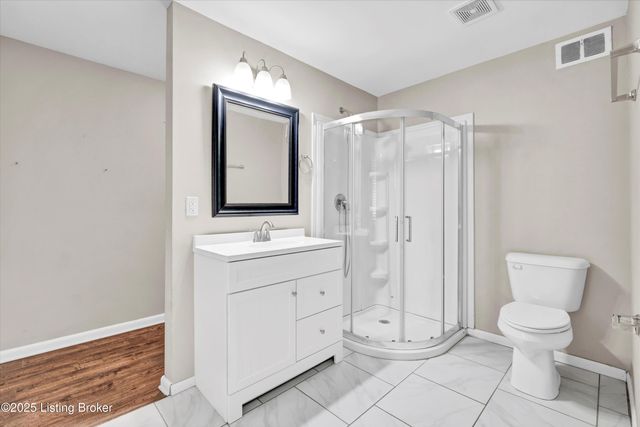 3512 Barclay Dr, Louisville, KY 40299