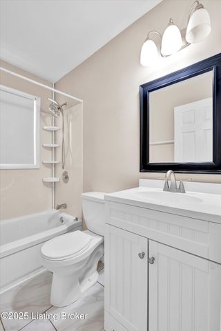 3512 Barclay Dr, Louisville, KY 40299