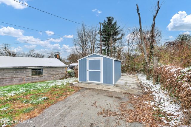 3512 Barclay Dr, Louisville, KY 40299