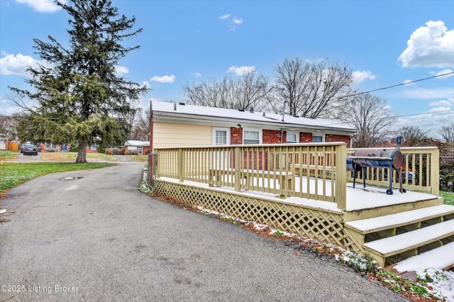 3512 Barclay Dr, Louisville, KY 40299