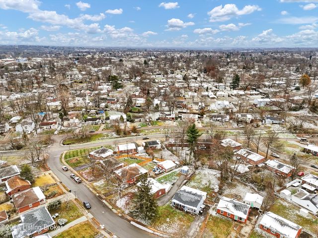 3512 Barclay Dr, Louisville, KY 40299