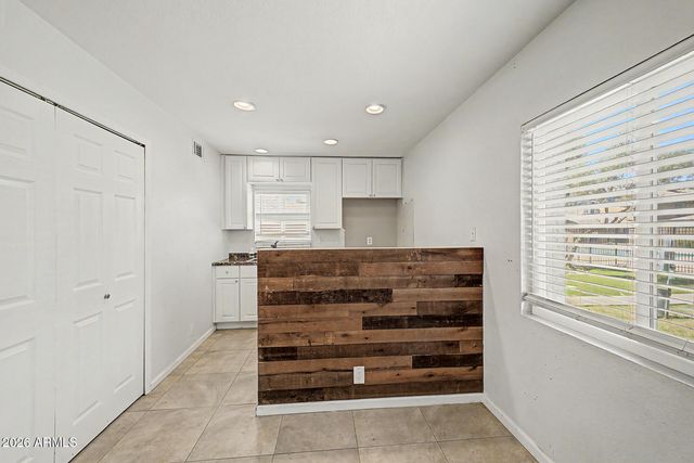 286 W PALOMINO Drive 17, Chandler, AZ 85225