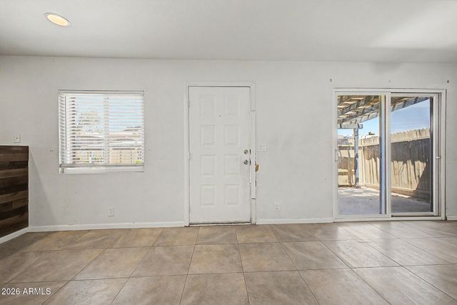 286 W PALOMINO Drive 17, Chandler, AZ 85225