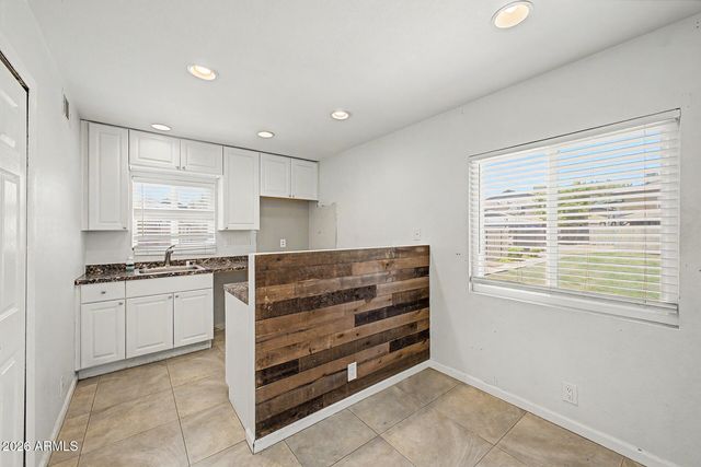 286 W PALOMINO Drive 17, Chandler, AZ 85225