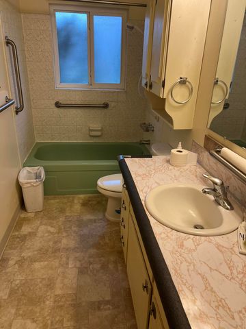 2284 Jubilant Avenue, Medford, OR 97504