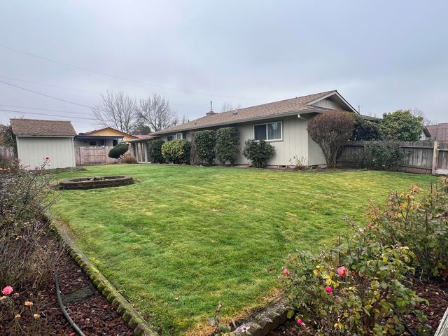 2284 Jubilant Avenue, Medford, OR 97504