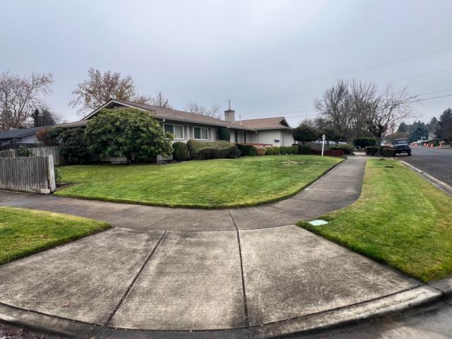 2284 Jubilant Avenue, Medford, OR 97504