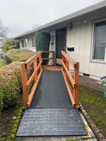 2284 Jubilant Avenue, Medford, OR 97504