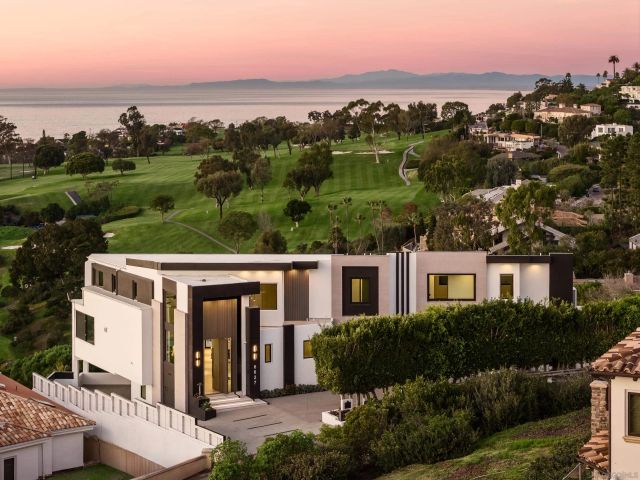 6627 Muirlands Dr, La Jolla, CA 92037
