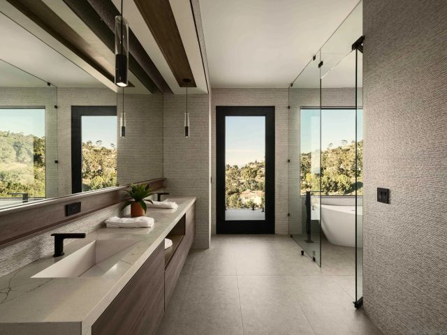 6627 Muirlands Dr, La Jolla, CA 92037