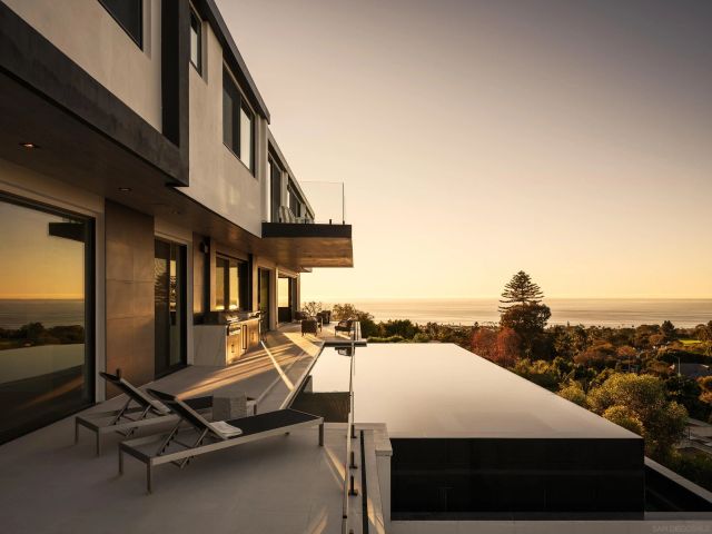6627 Muirlands Dr, La Jolla, CA 92037