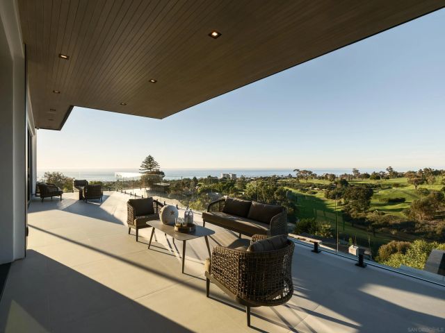 6627 Muirlands Dr, La Jolla, CA 92037