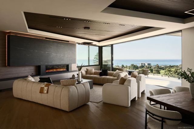 6627 Muirlands Dr, La Jolla, CA 92037