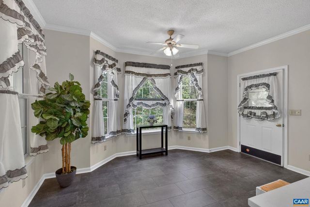 102 HAPPY VALLEY RD, Keswick, VA 22947
