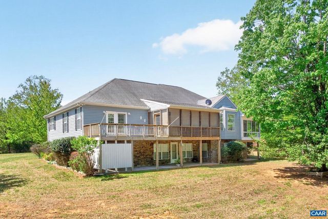 102 HAPPY VALLEY RD, Keswick, VA 22947