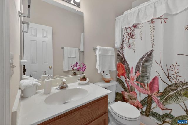 102 HAPPY VALLEY RD, Keswick, VA 22947