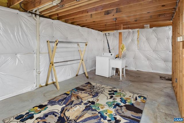 102 HAPPY VALLEY RD, Keswick, VA 22947