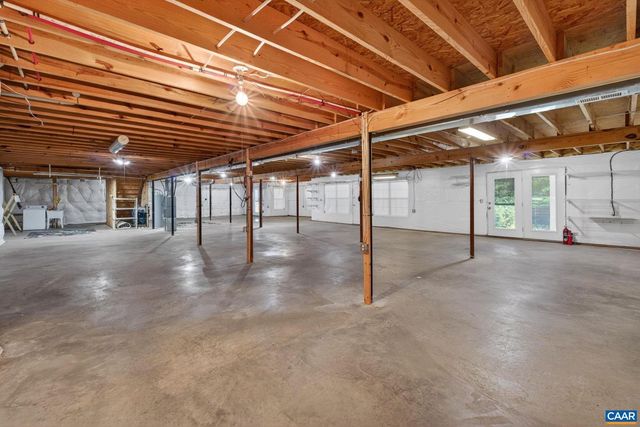 102 HAPPY VALLEY RD, Keswick, VA 22947