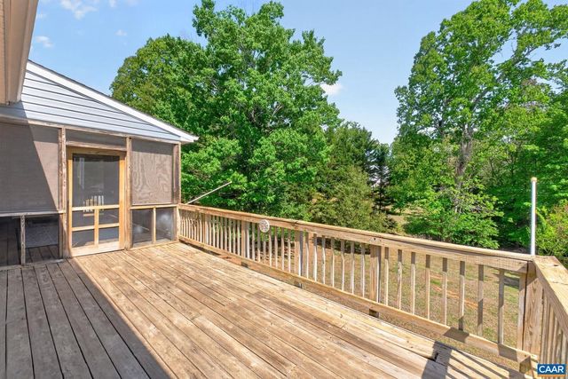 102 HAPPY VALLEY RD, Keswick, VA 22947