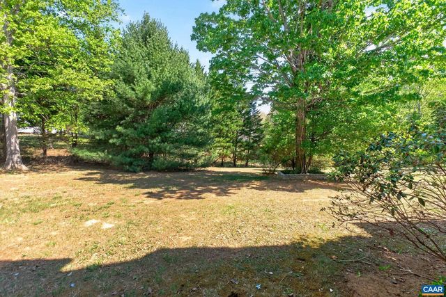 102 HAPPY VALLEY RD, Keswick, VA 22947