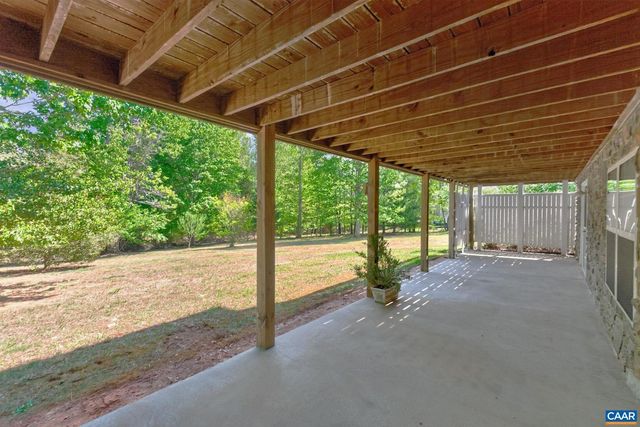 102 HAPPY VALLEY RD, Keswick, VA 22947