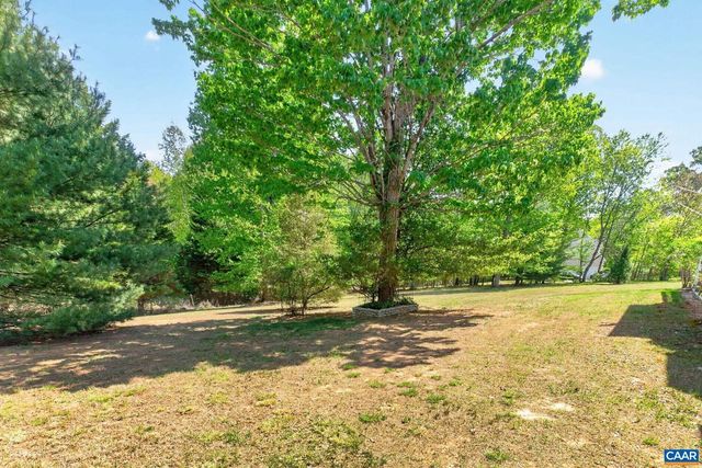 102 HAPPY VALLEY RD, Keswick, VA 22947
