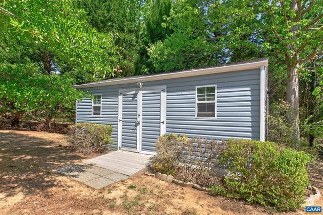 102 HAPPY VALLEY RD, Keswick, VA 22947