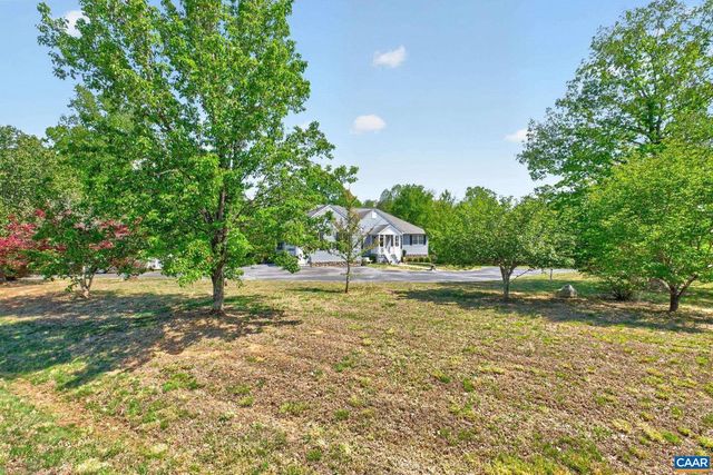 102 HAPPY VALLEY RD, Keswick, VA 22947