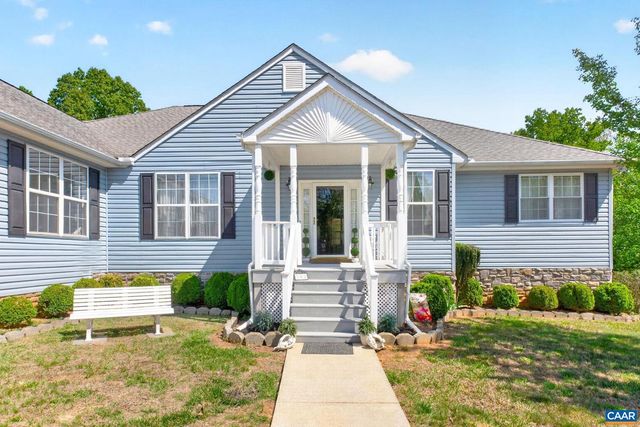 102 HAPPY VALLEY RD, Keswick, VA 22947