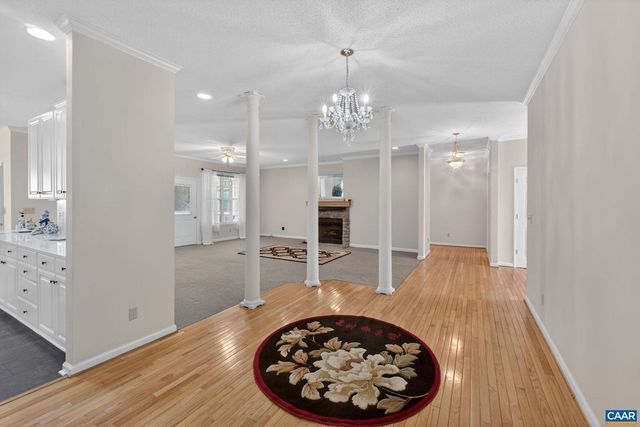102 HAPPY VALLEY RD, Keswick, VA 22947