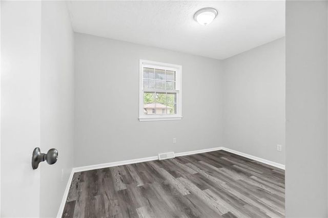 1311 Highland Drive, Lee's Summit, MO 64081