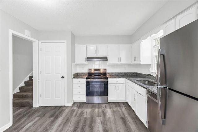 1311 Highland Drive, Lee's Summit, MO 64081