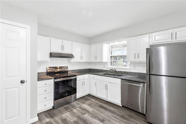 1311 Highland Drive, Lee's Summit, MO 64081