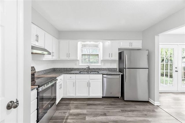 1311 Highland Drive, Lee's Summit, MO 64081