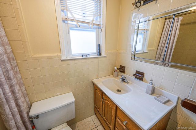 24718 137th Avenue, Rosedale, NY 11422