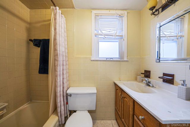 24718 137th Avenue, Rosedale, NY 11422