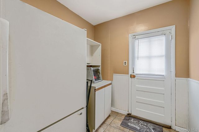 24718 137th Avenue, Rosedale, NY 11422