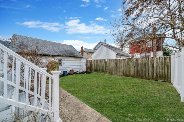 24718 137th Avenue, Rosedale, NY 11422