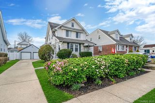 24718 137th Avenue, Rosedale, NY 11422