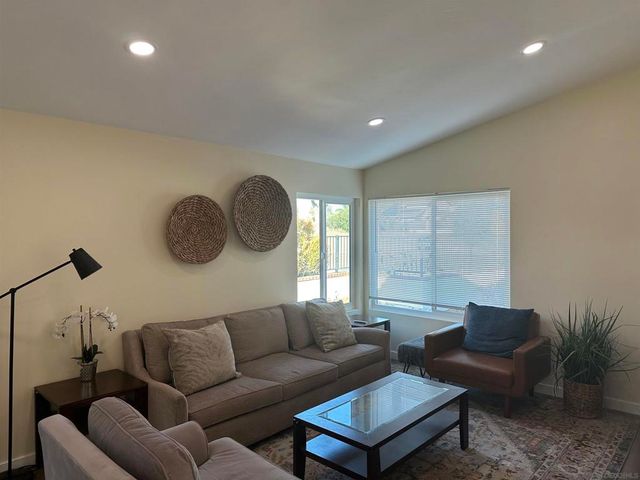 130 Rosemary Place, Chula Vista, CA 91910